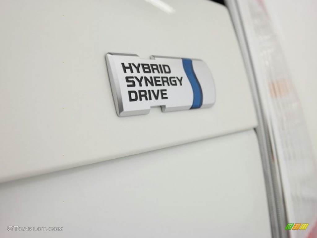 2015 Prius Three Hybrid - Blizzard Pearl / Bisque photo #19