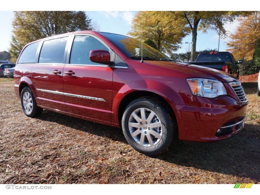 2015 Town & Country Touring - Deep Cherry Red Crystal Pearl / Dark Frost Beige/Medium Frost Beige photo #4