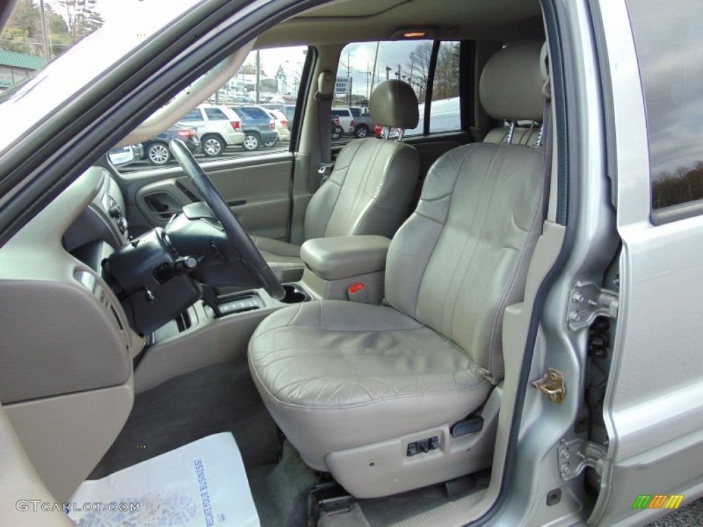 2002 Grand Cherokee Sport 4x4 - Light Pewter Metallic / Sandstone photo #13