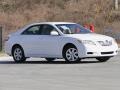 Super White - Camry LE Photo No. 5