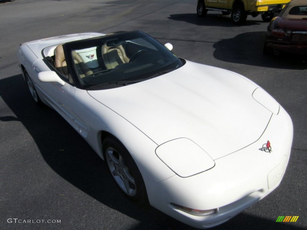 2001 Corvette Convertible - Speedway White / Light Oak photo #7