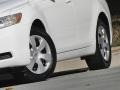 Super White - Camry LE Photo No. 30