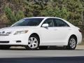Super White - Camry LE Photo No. 32