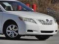 Super White - Camry LE Photo No. 35