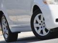 Super White - Camry LE Photo No. 37