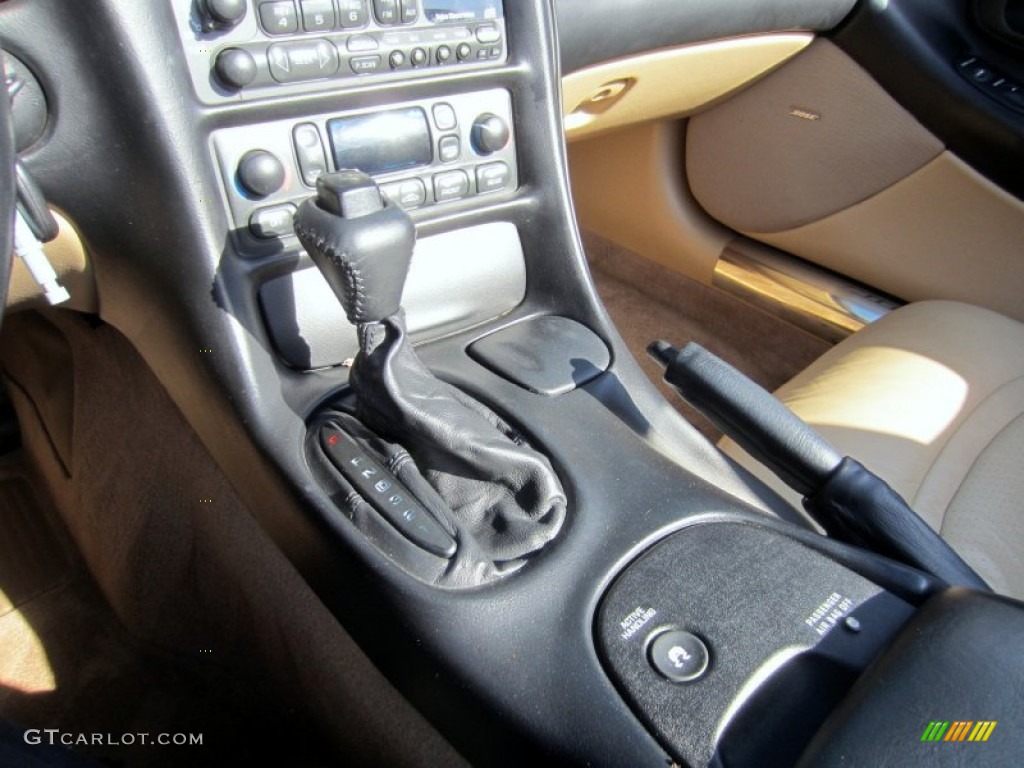2001 Corvette Convertible - Speedway White / Light Oak photo #27