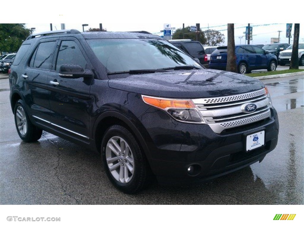 2015 Explorer XLT - Dark Side / Medium Light Stone photo #22