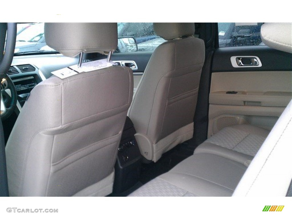 2015 Explorer XLT - Dark Side / Medium Light Stone photo #31