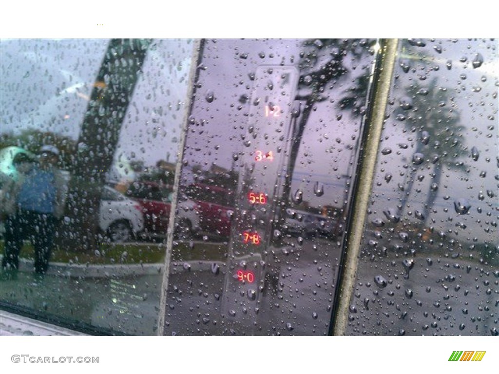 2015 Explorer XLT - Dark Side / Medium Light Stone photo #32