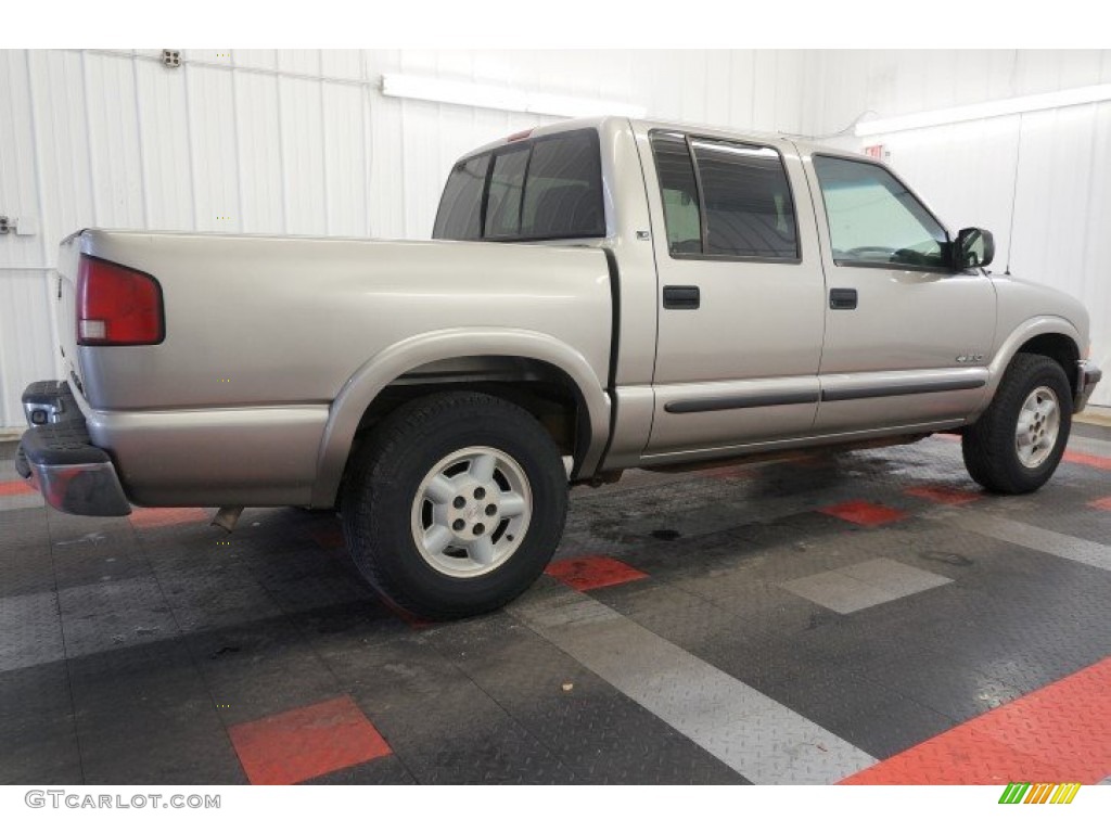 2002 S10 LS Crew Cab 4x4 - Sandalwood Metallic / Graphite photo #7