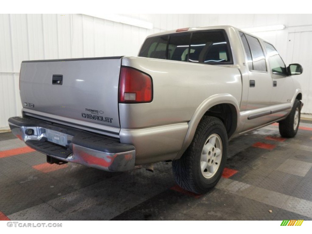 2002 S10 LS Crew Cab 4x4 - Sandalwood Metallic / Graphite photo #8