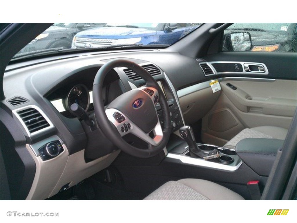 2015 Explorer XLT - Dark Side / Medium Light Stone photo #35