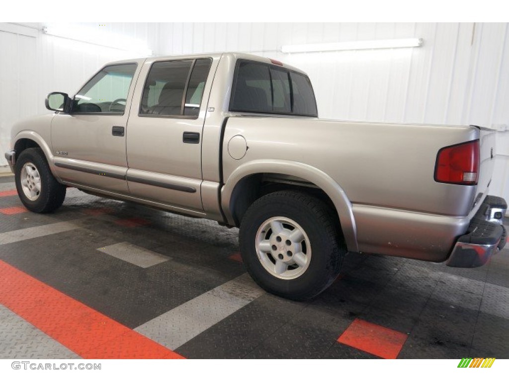 2002 S10 LS Crew Cab 4x4 - Sandalwood Metallic / Graphite photo #11