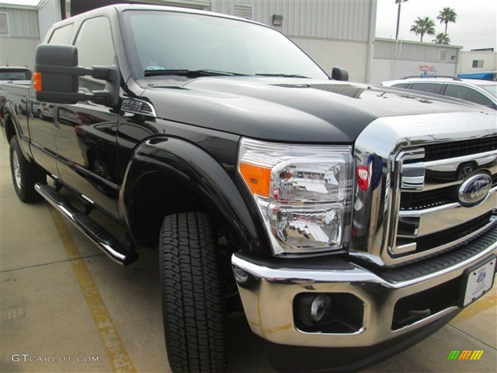 2015 Explorer XLT - Deep Impact Blue / Medium Light Stone photo #5