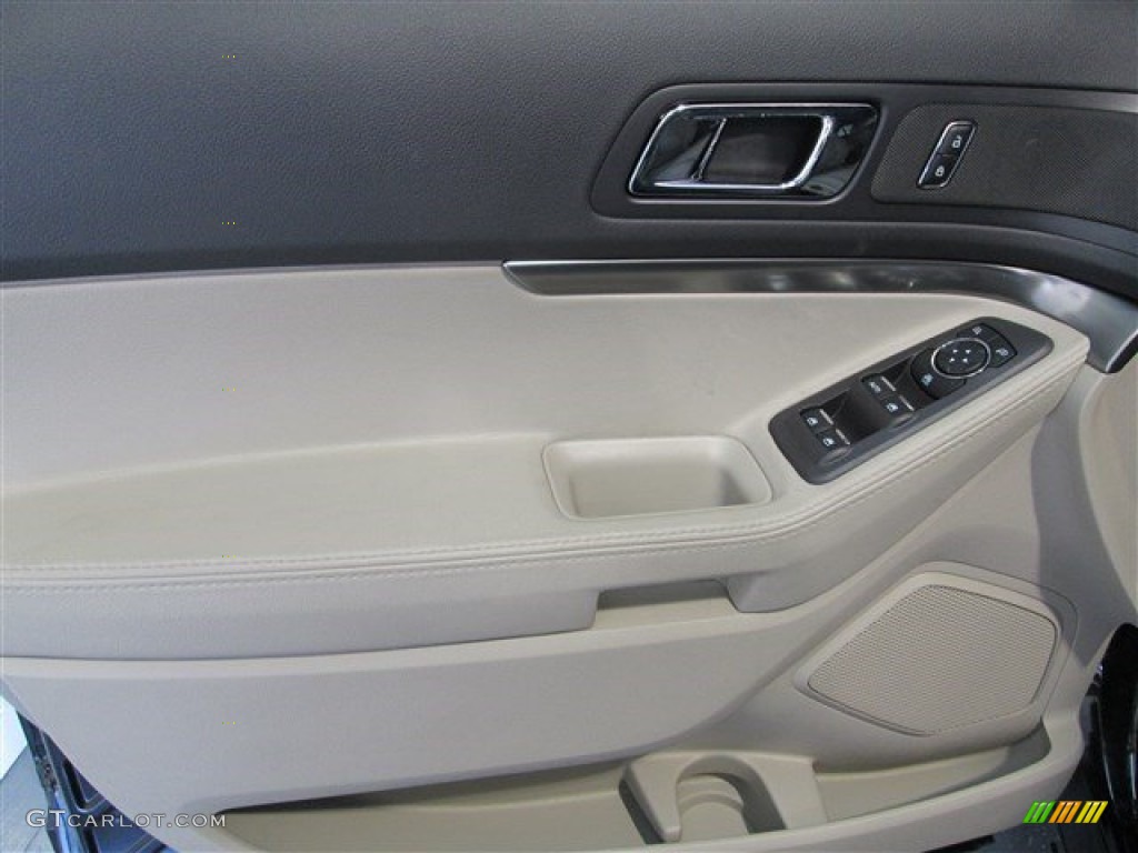 2015 Explorer FWD - Tuxedo Black / Medium Light Stone photo #12