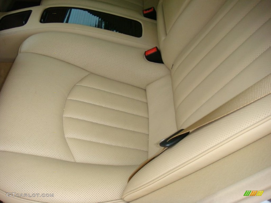 2009 CLS 550 - Arctic White / Cashmere photo #17