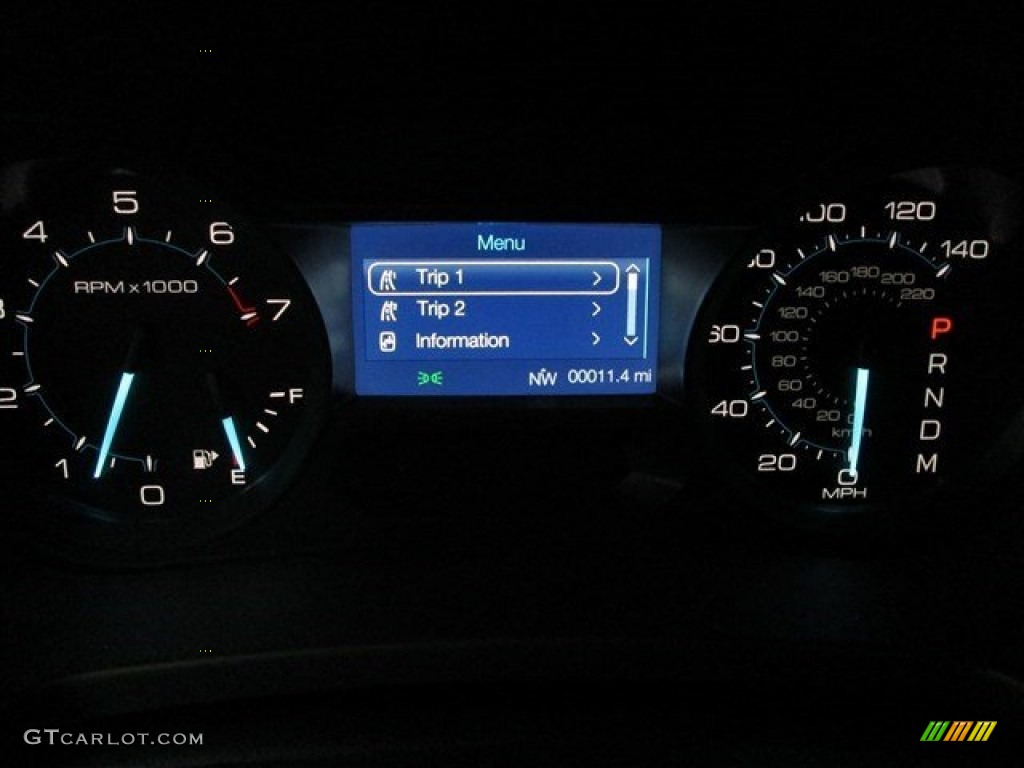2015 Explorer FWD - Tuxedo Black / Medium Light Stone photo #17