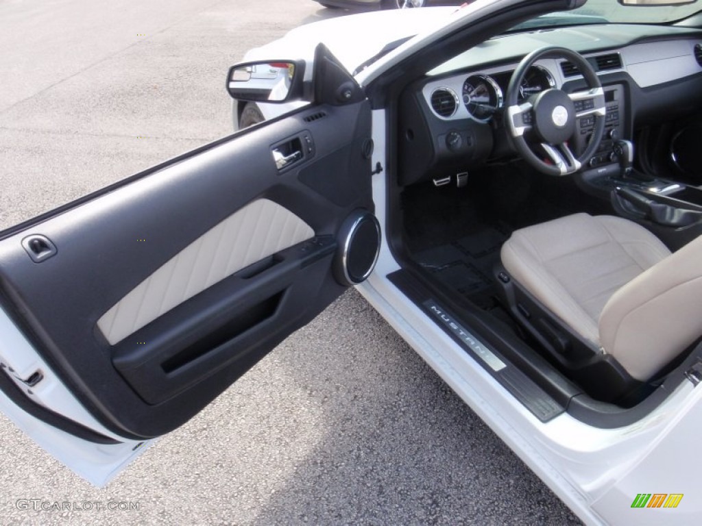 2014 Mustang V6 Premium Convertible - White / Medium Stone photo #18