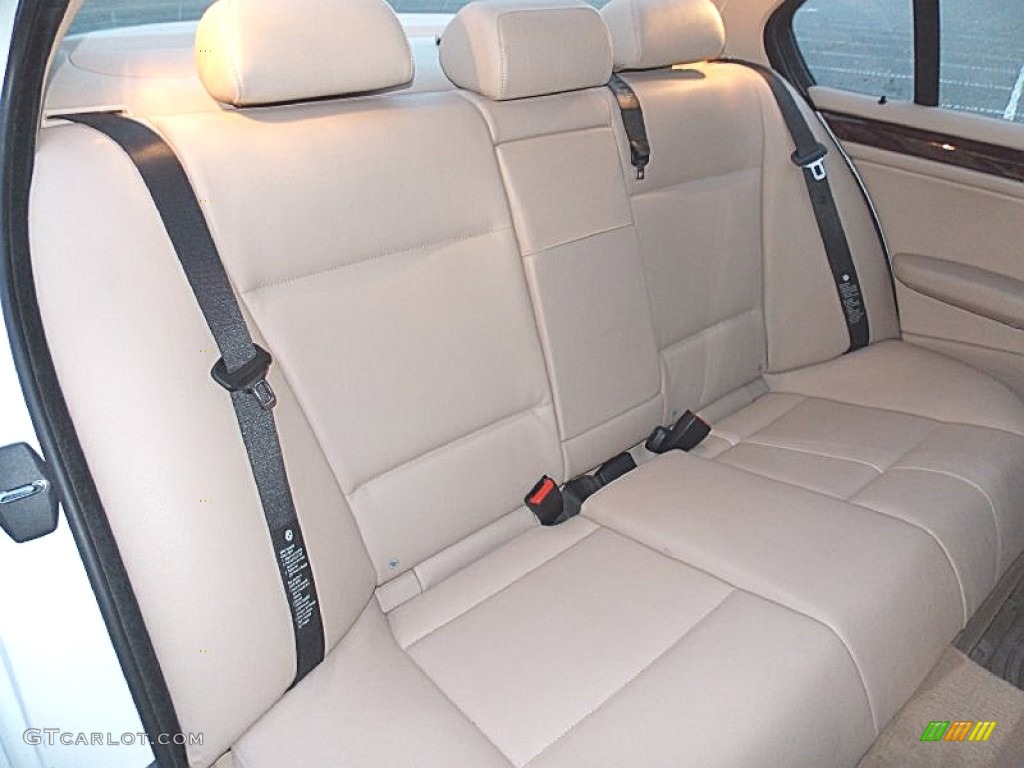 2005 3 Series 325xi Sedan - Alpine White / Natural Brown photo #22