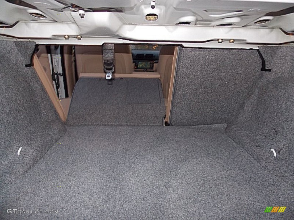 2005 3 Series 325xi Sedan - Alpine White / Natural Brown photo #25
