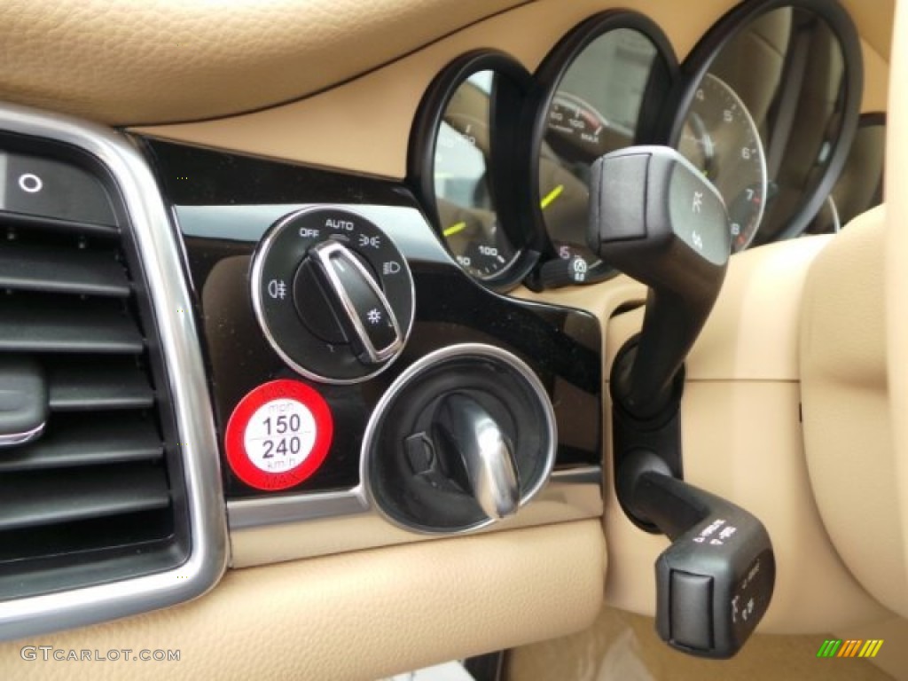 2015 Porsche Panamera S E-Hybrid Controls Photo #99448521