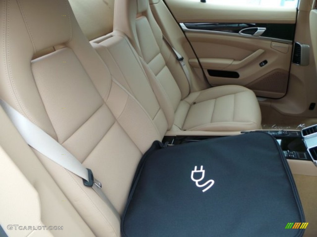 Luxor Beige Interior 2015 Porsche Panamera S E-Hybrid Photo #99448555