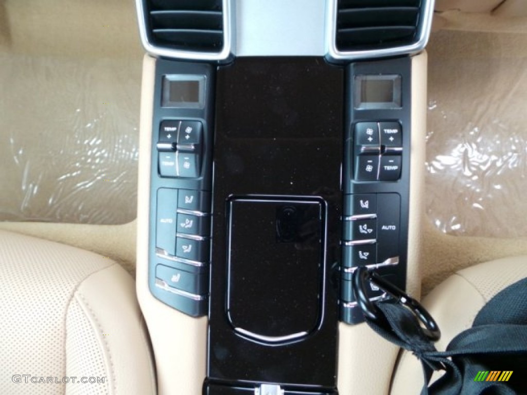 2015 Porsche Panamera S E-Hybrid Controls Photo #99448564