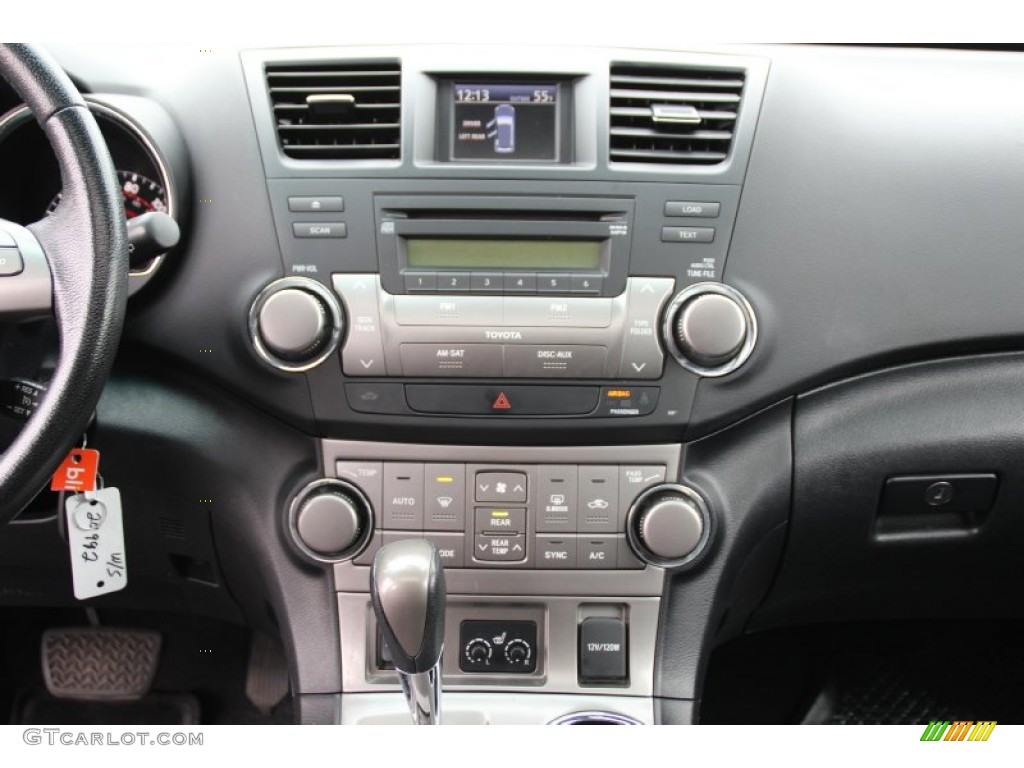 2010 Highlander SE 4WD - Black / Black photo #16