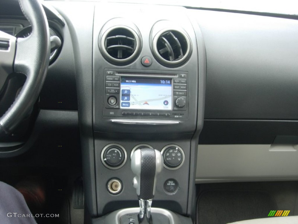 2011 Rogue SL AWD - Platinum Graphite / Black photo #17