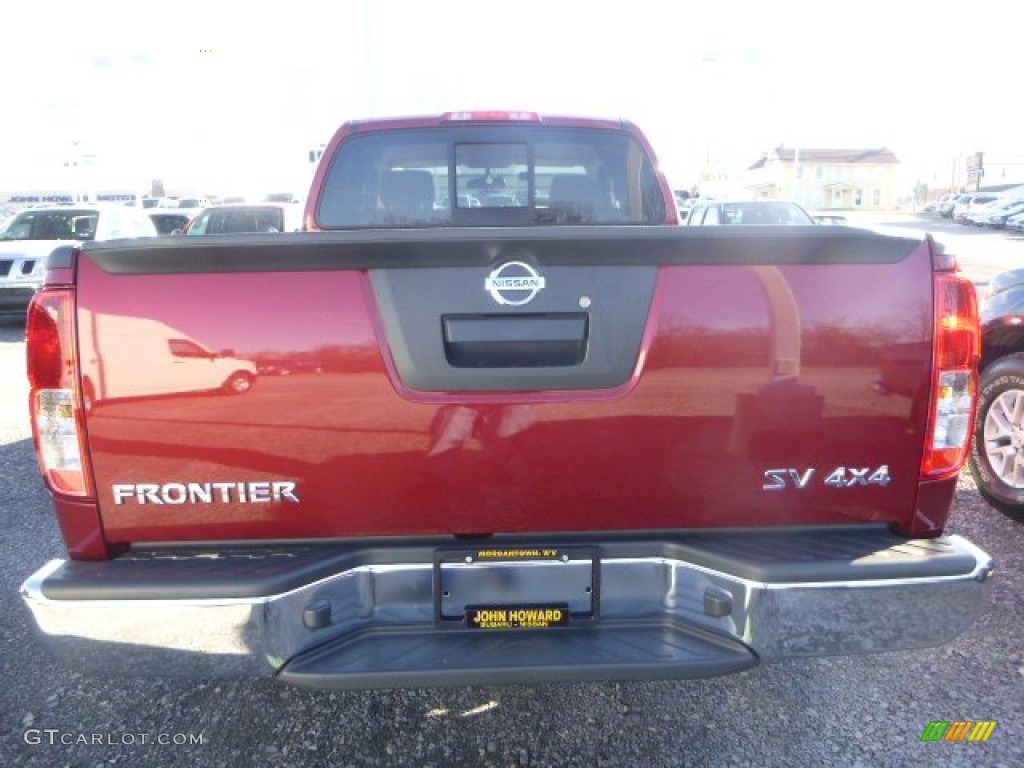 2015 Frontier SV King Cab 4x4 - Cayenne Red / Beige photo #3