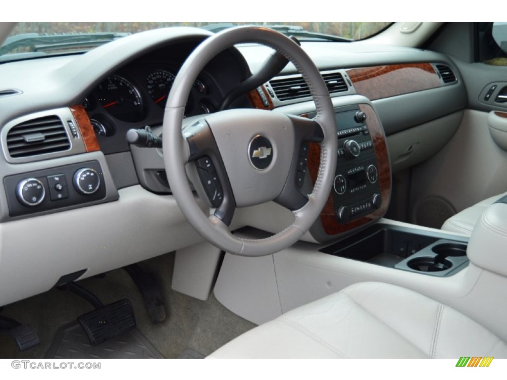 2007 Chevrolet Silverado 1500 LTZ Crew Cab 4x4 Light Titanium/Dark Titanium Gray Dashboard Photo #99463546