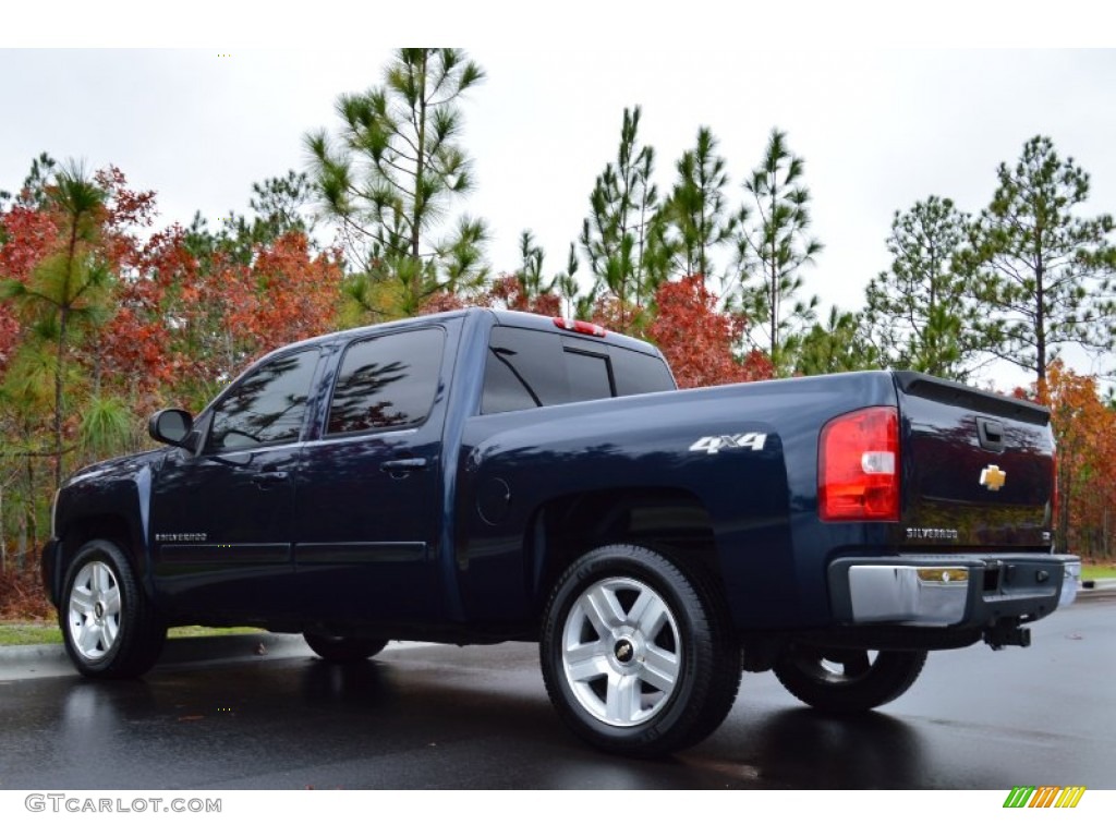 2007 Silverado 1500 LTZ Crew Cab 4x4 - Dark Blue Metallic / Light Titanium/Dark Titanium Gray photo #27