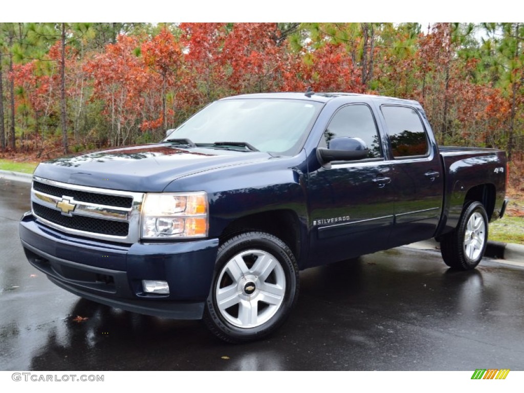 2007 Silverado 1500 LTZ Crew Cab 4x4 - Dark Blue Metallic / Light Titanium/Dark Titanium Gray photo #33