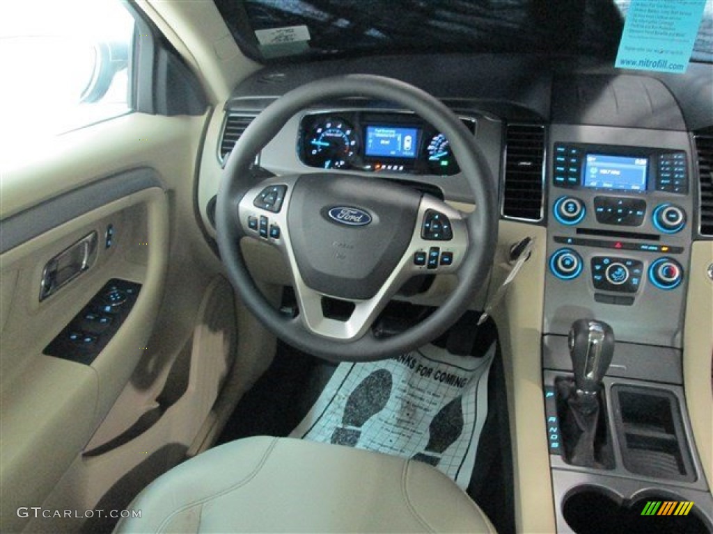 2015 Taurus SE - Tuxedo Black Metallic / Dune photo #12