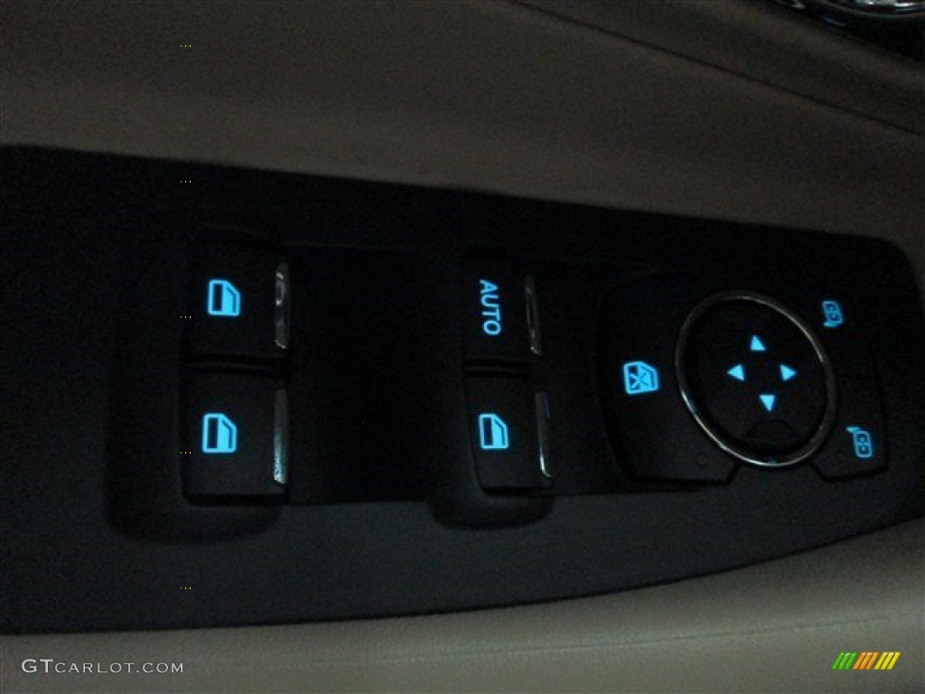 2015 Taurus SE - Tuxedo Black Metallic / Dune photo #22