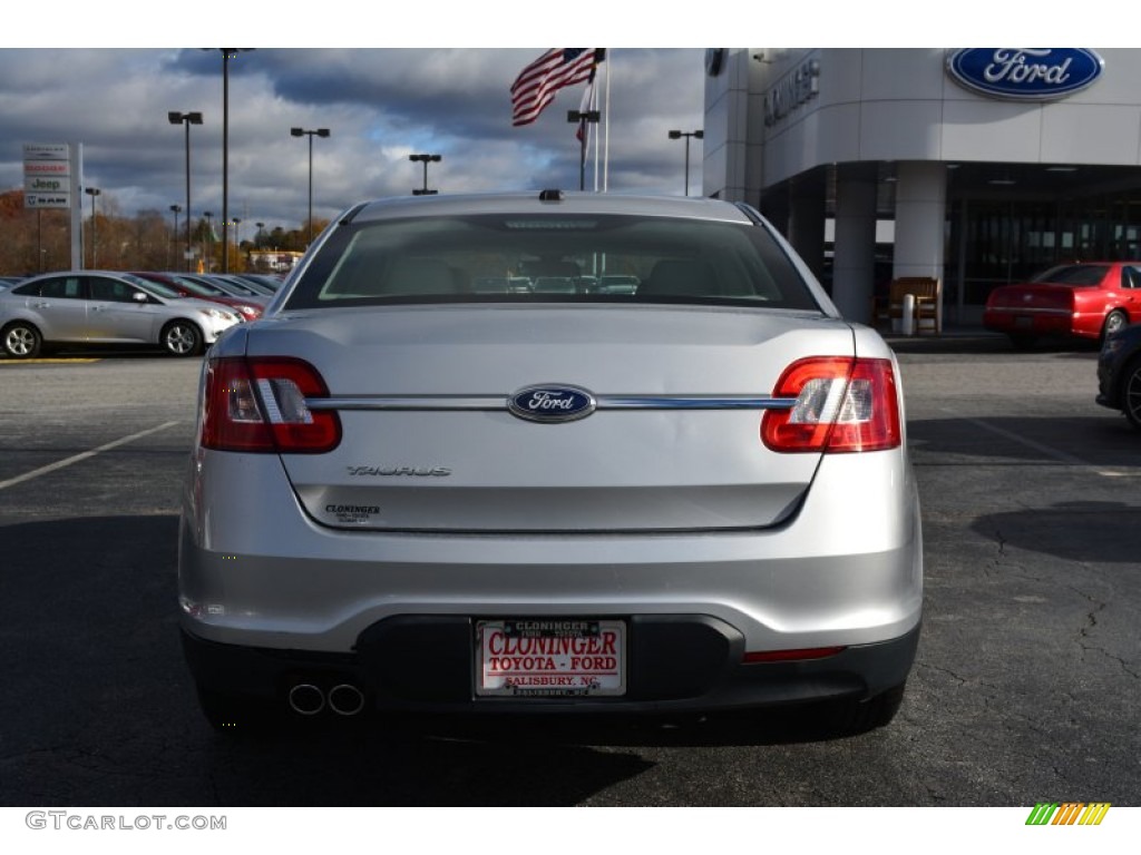 2011 Taurus SE - Ingot Silver / Light Stone photo #4