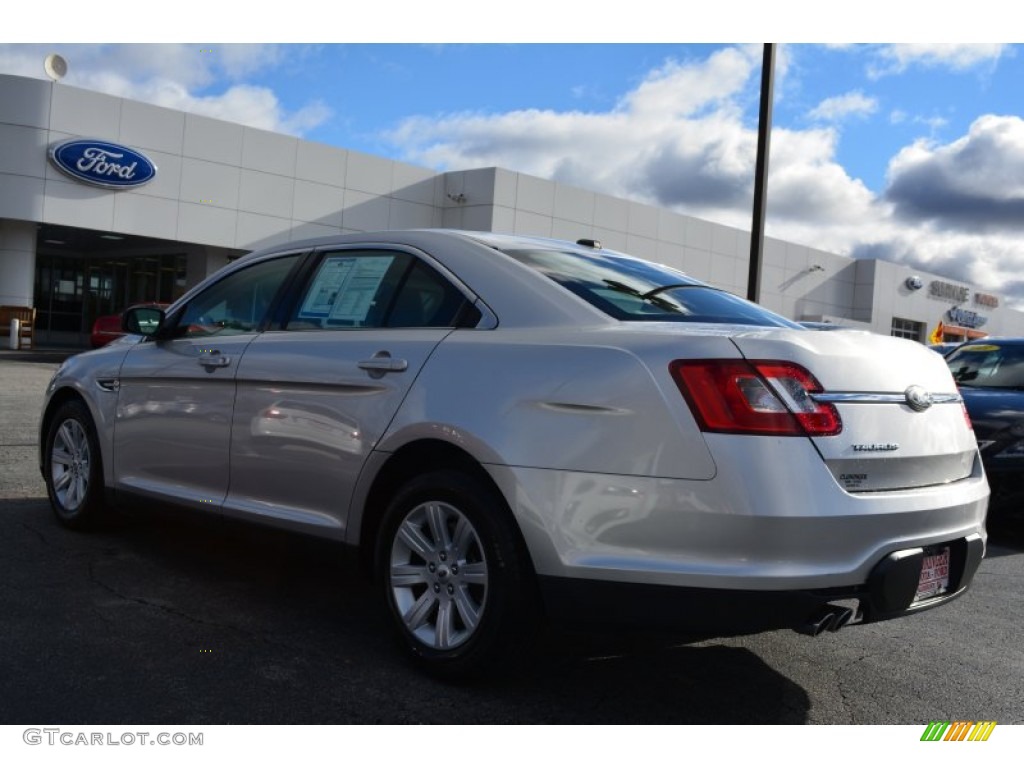 2011 Taurus SE - Ingot Silver / Light Stone photo #5