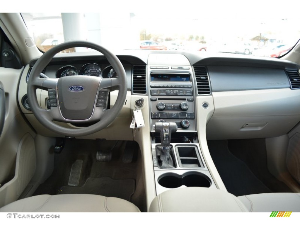2011 Taurus SE - Ingot Silver / Light Stone photo #11
