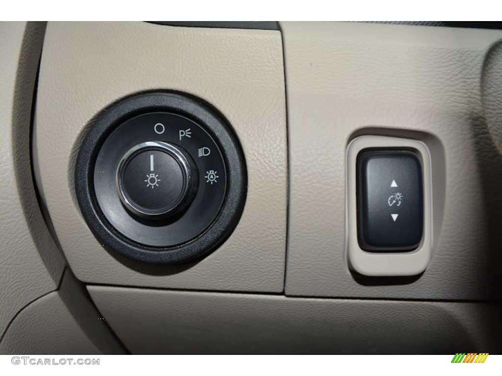 2011 Taurus SE - Ingot Silver / Light Stone photo #24