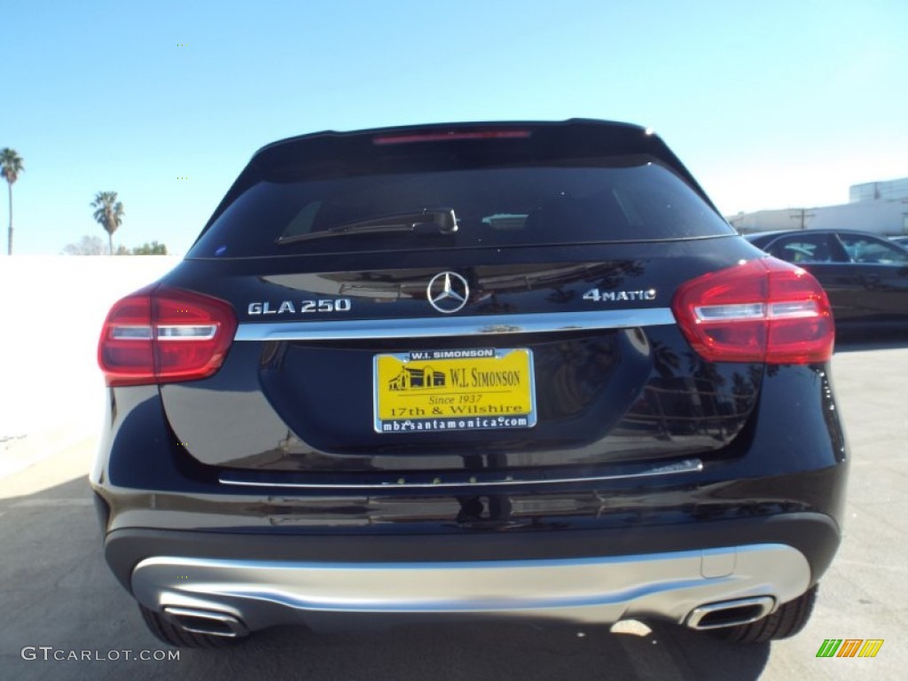 2015 GLA 250 4Matic - Night Black / Black photo #5