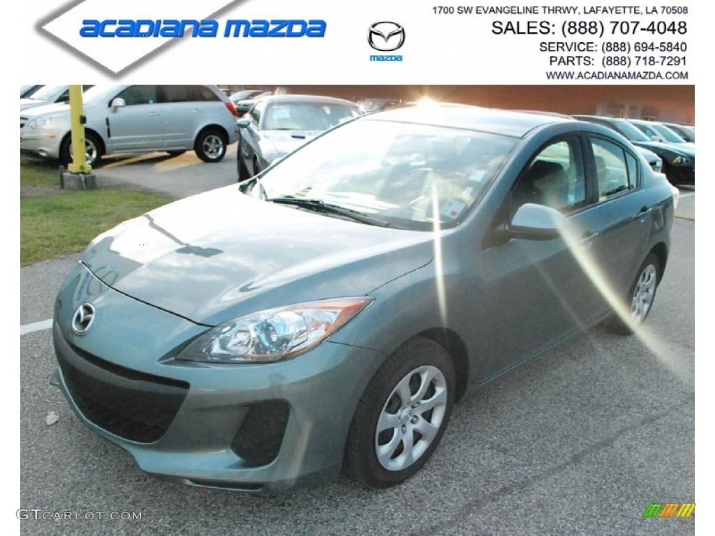 Dolphin Gray Mica Mazda MAZDA3