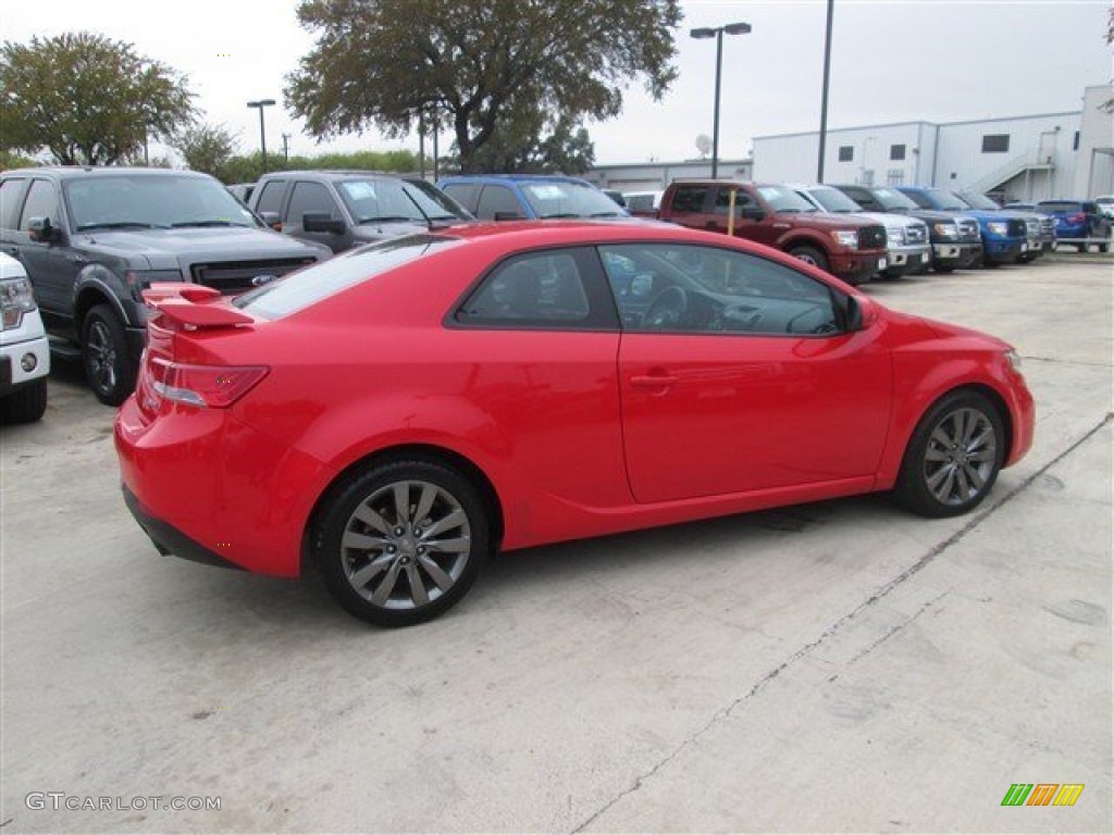 2011 Forte Koup SX - Racing Red / Black Sport photo #8
