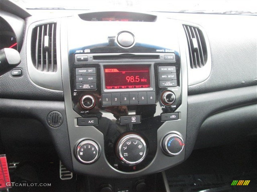 2011 Forte Koup SX - Racing Red / Black Sport photo #25