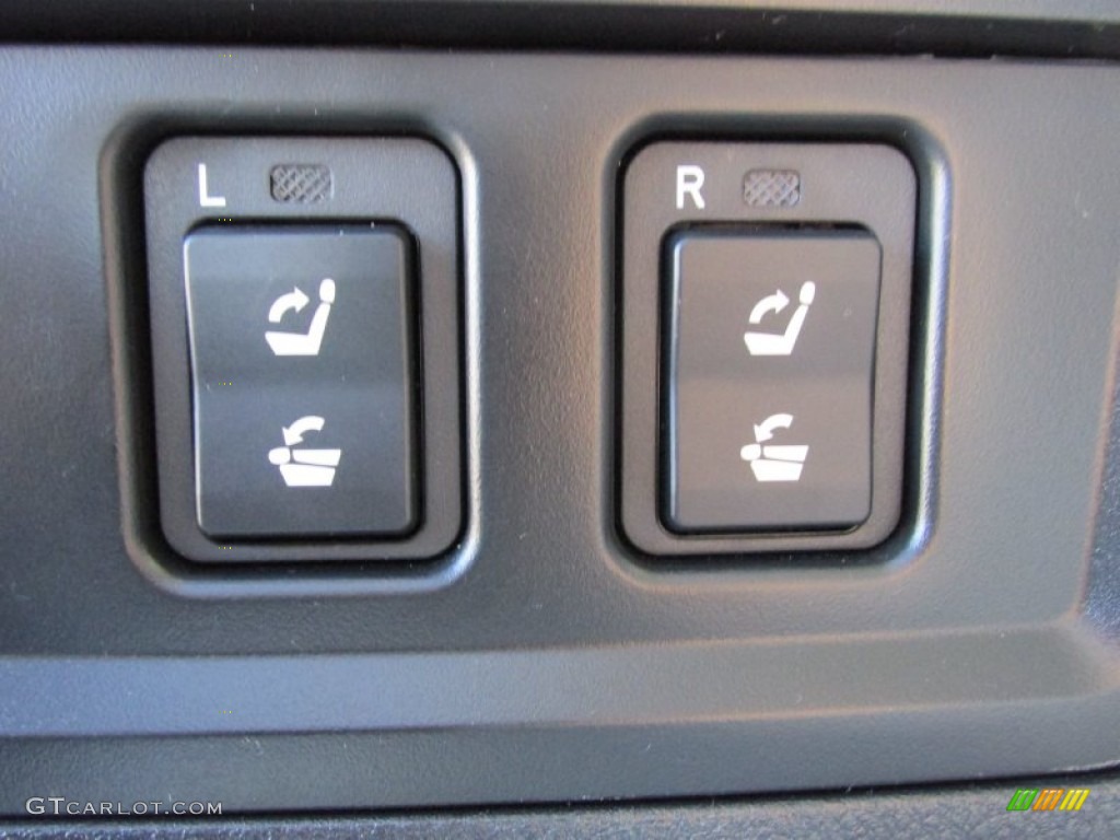 2014 Toyota Sequoia Platinum Controls Photo #99474238