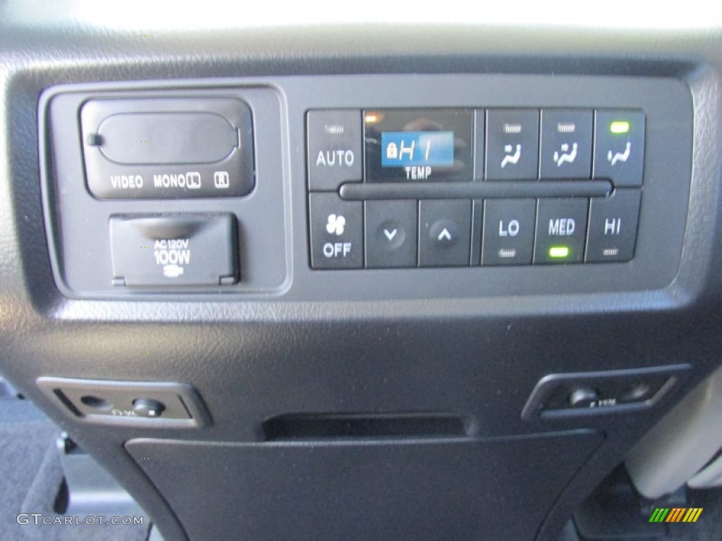 2014 Toyota Sequoia Platinum Controls Photo #99474592