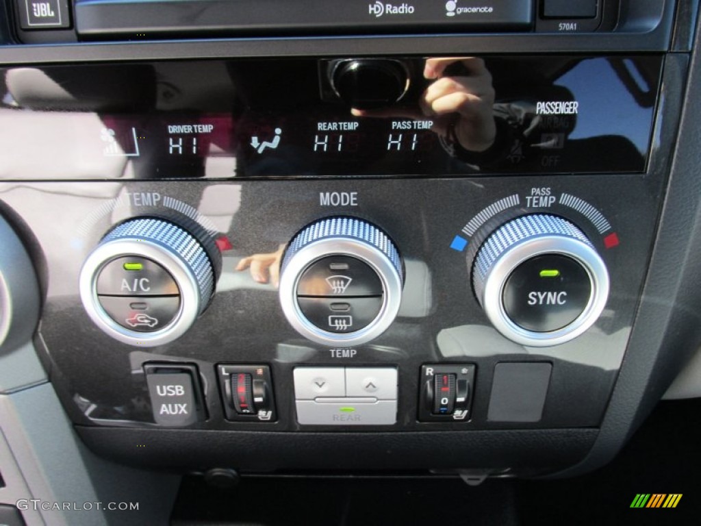2014 Toyota Sequoia Platinum Controls Photo #99474706
