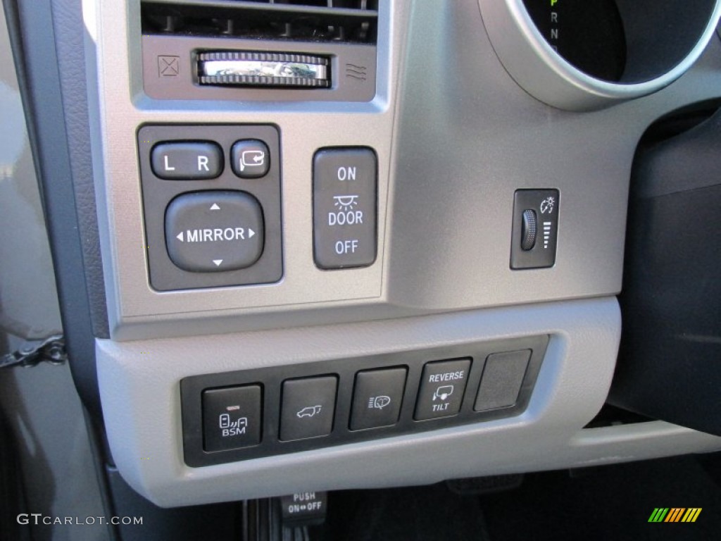 2014 Toyota Sequoia Platinum Controls Photos