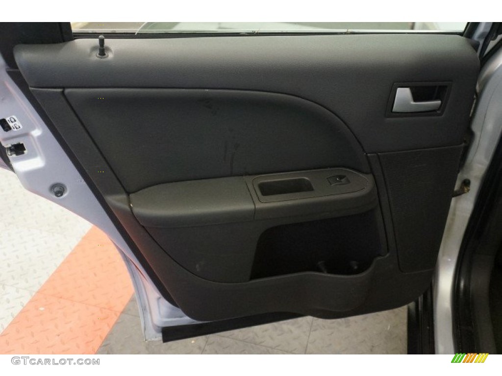 2005 Five Hundred Limited AWD - Silver Frost Metallic / Black photo #16