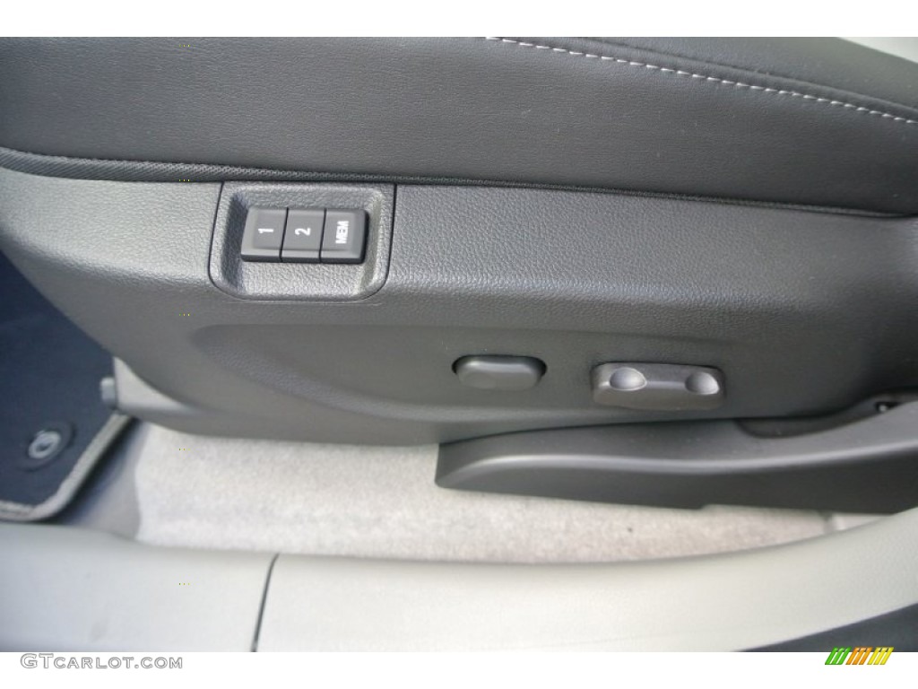 2015 Buick Encore Leather Controls Photo #99485259