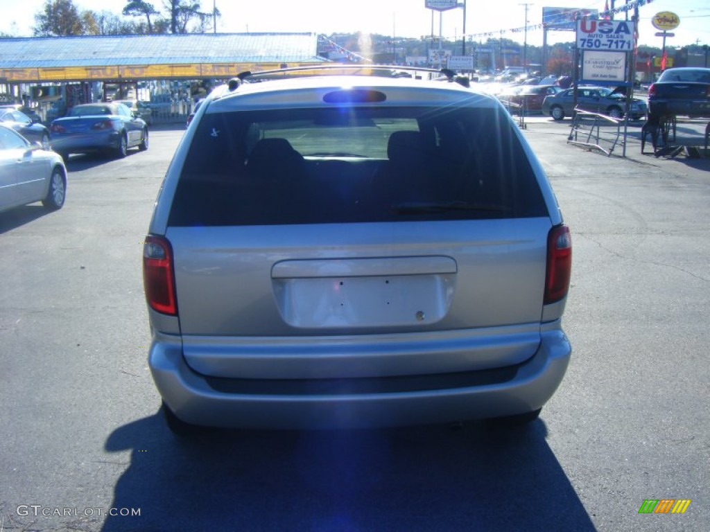 2004 Caravan SXT - Bright Silver Metallic / Medium Slate Gray photo #3